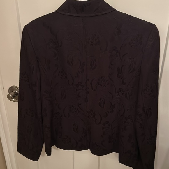 Eggplant Brocade Blazer size 4 - Picture 5 of 5